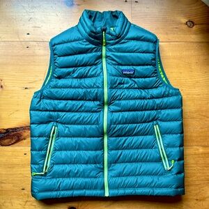 Patagonia Down Sweater Vest size L with contrasting zipper